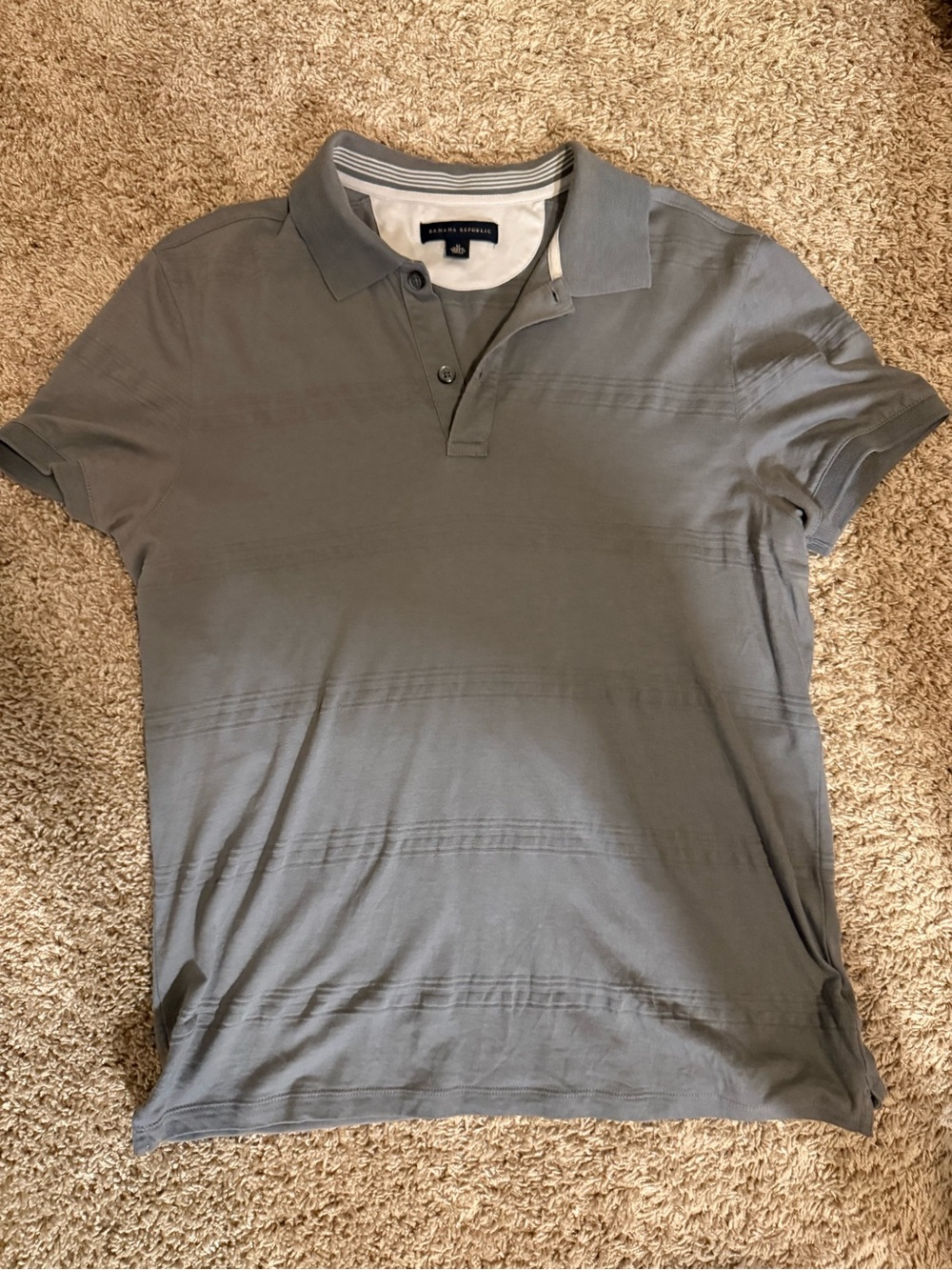 Banana Republic Men's Gray Polo with Subtle Horizontal Texture